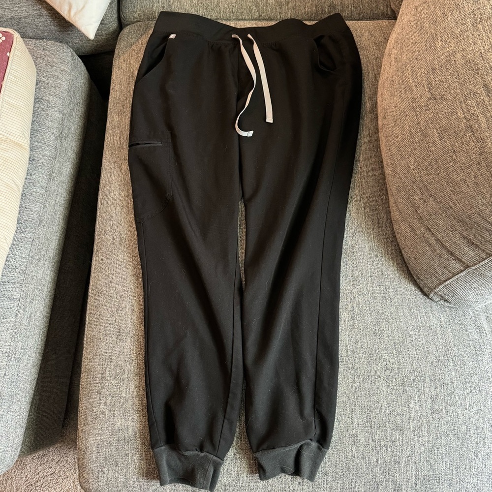 Medium rise figs scrub pants